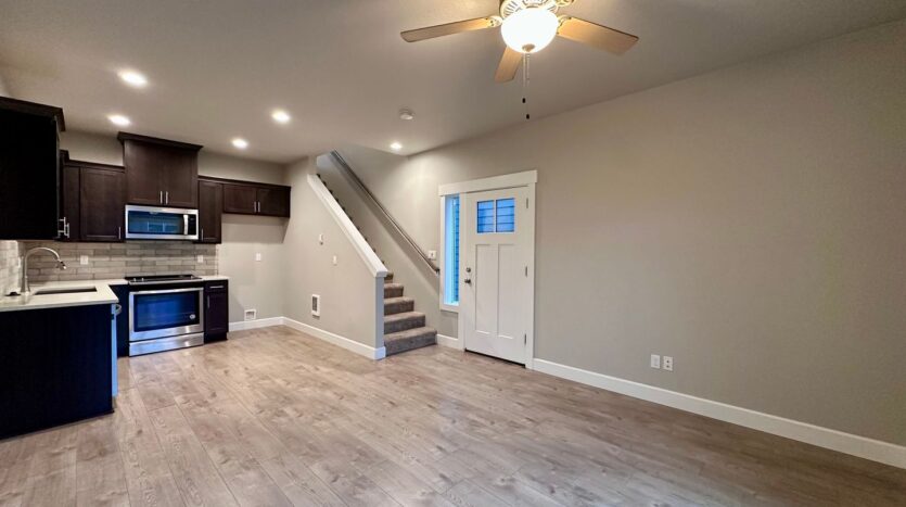 165 NE Overlook Ct   Unit B - Estacada - Oregon - 2 bed, 1 bath rental property