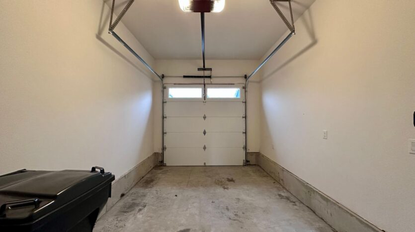 165 NE Overlook Ct   Unit B - Estacada - Oregon - 2 bed, 1 bath rental property