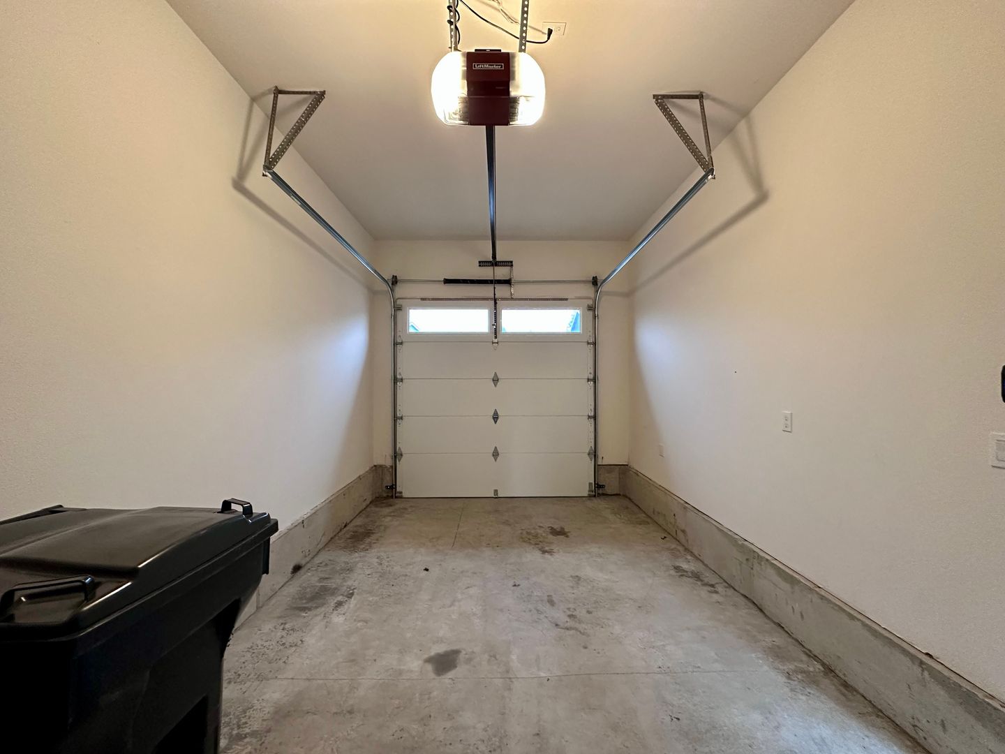 165 NE Overlook Ct   Unit B - Estacada - Oregon - 2 bed, 1 bath rental property