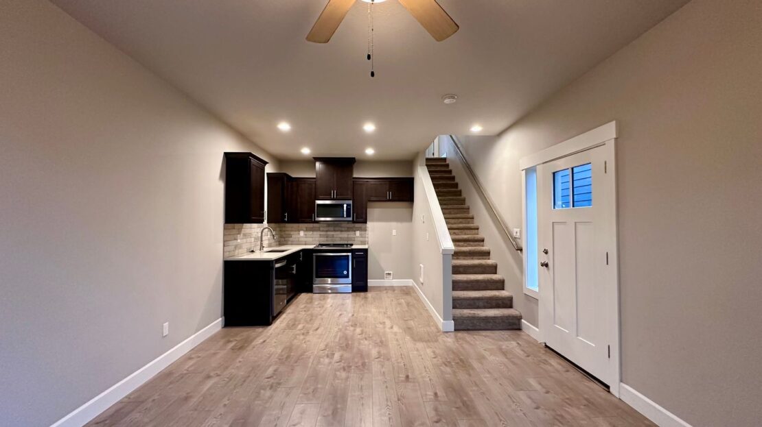 165 NE Overlook Ct   Unit B - Estacada - Oregon - 2 bed, 1 bath rental property