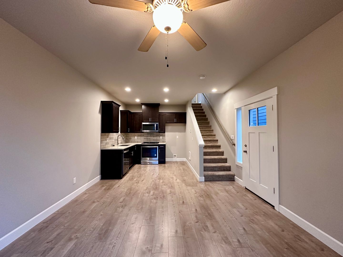 165 NE Overlook Ct   Unit B - Estacada - Oregon - 2 bed, 1 bath rental property