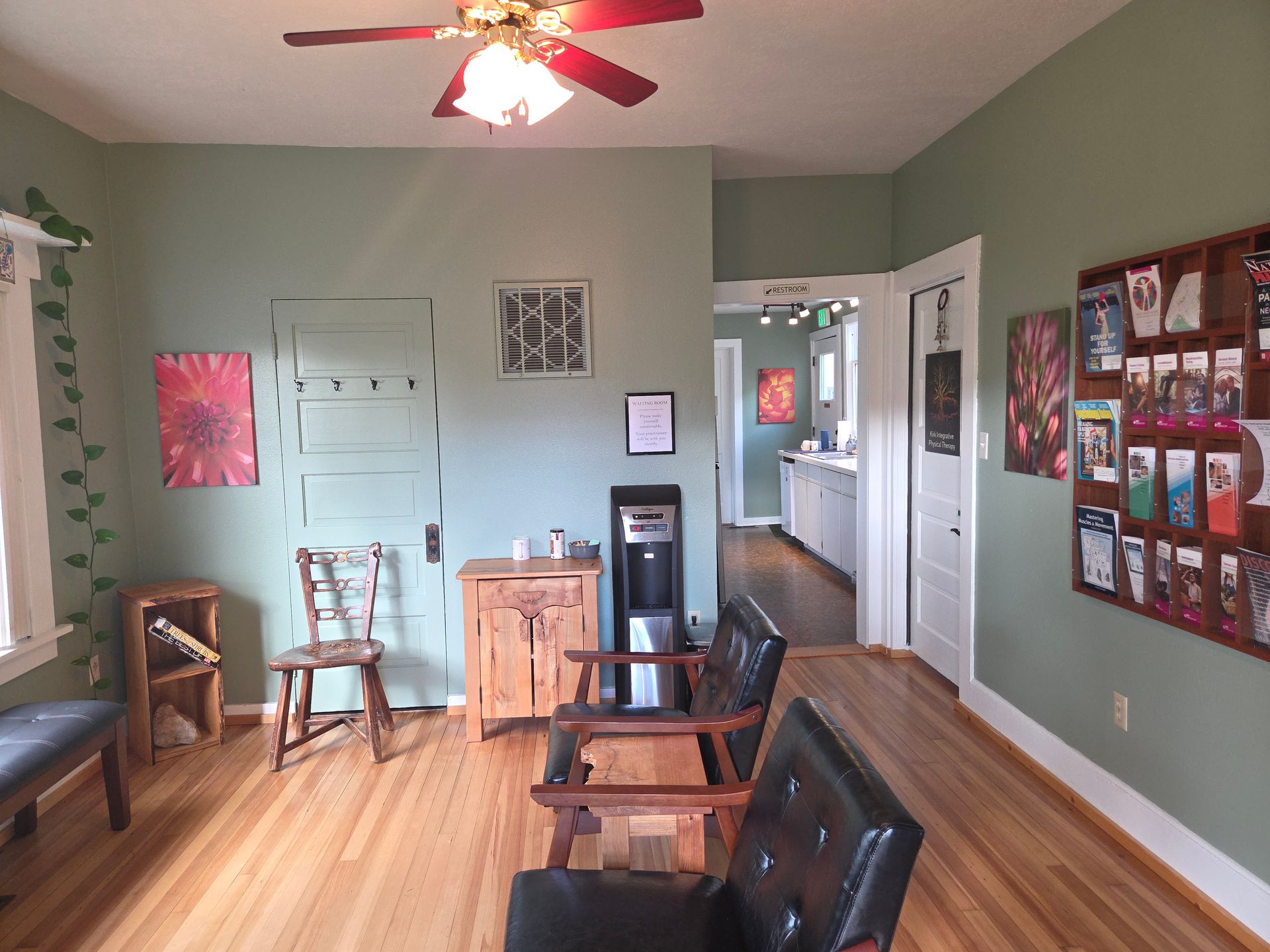 1707 F St.  B (Upper Right) - Bellingham - Washington - 3 bed, 2 bath rental property