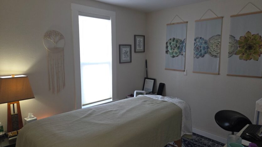 1707 F St.  B (Upper Right) - Bellingham - Washington - 3 bed, 2 bath rental property