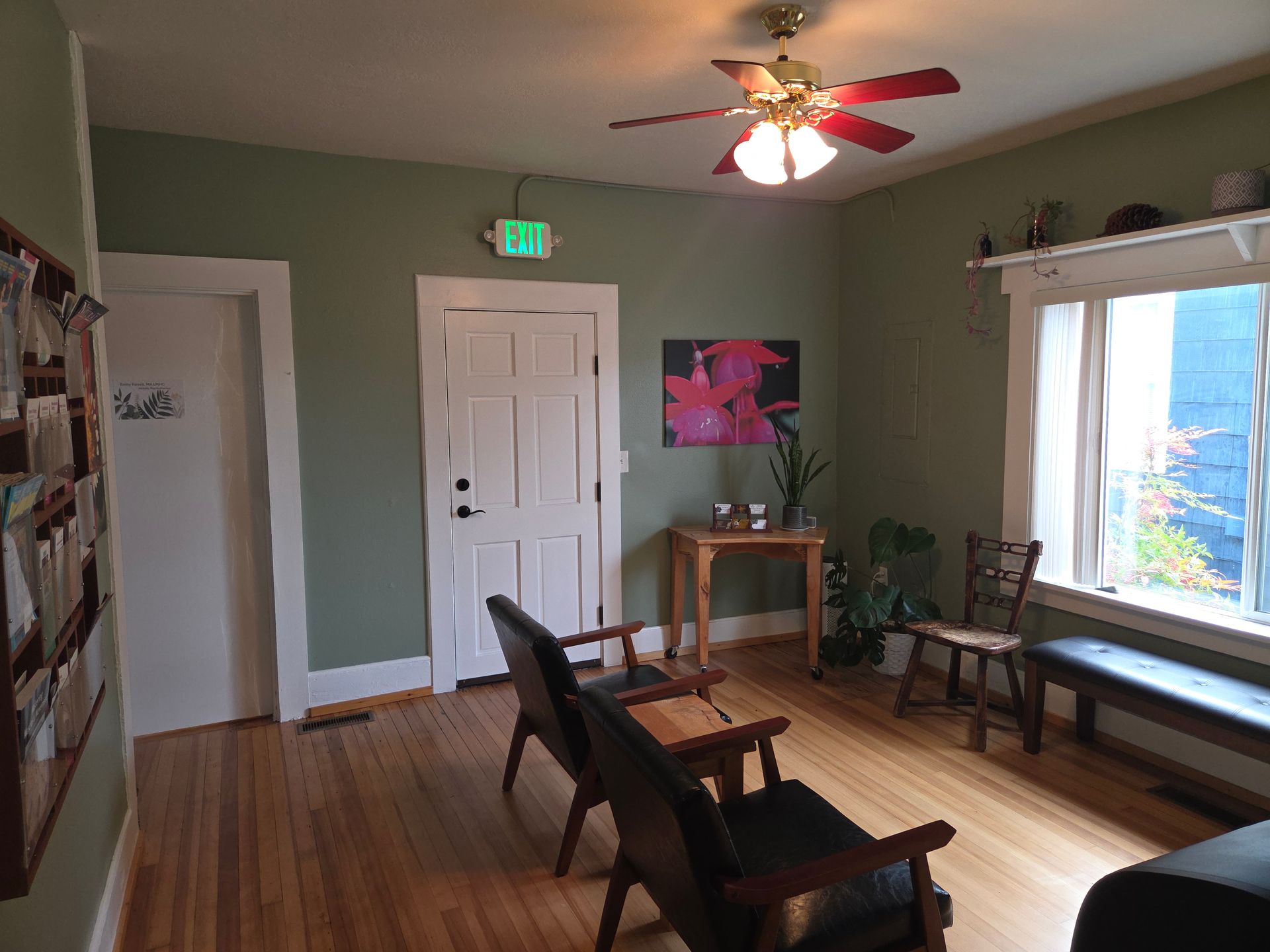 1707 F St.  B (Upper Right) - Bellingham - Washington - 3 bed, 2 bath rental property