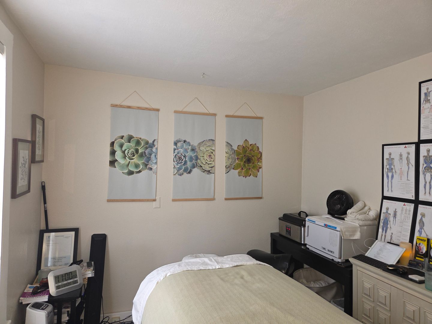 1707 F St.  B (Upper Right) - Bellingham - Washington - 3 bed, 2 bath rental property