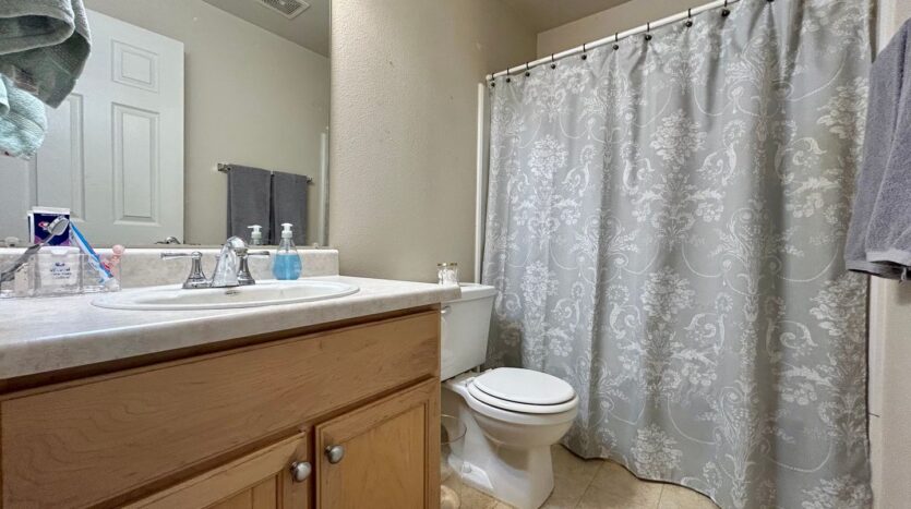 17200 SE 26th Dr - Vancouver - Washington - 3 bed, 2.5 bath rental property