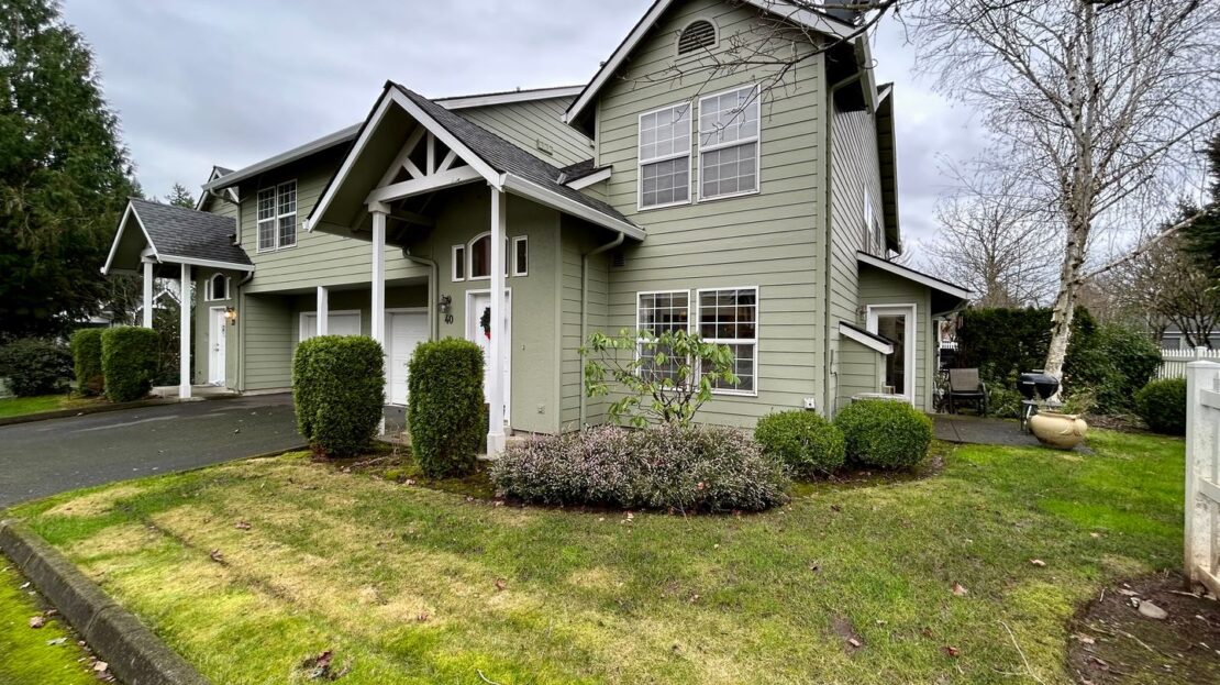 17200 SE 26th Dr - Vancouver - Washington - 3 bed, 2.5 bath rental property