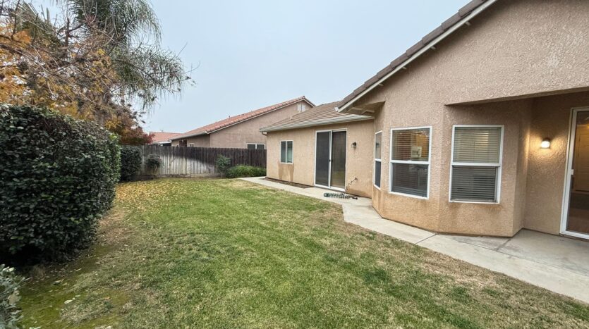 1765 Malvasia Avenue - Tulare - California - 3 bed, 2 bath rental property