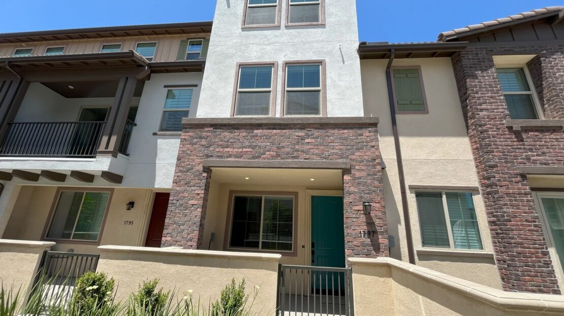 1797 Laurelwood Way  - Oceanside - California - 3 bed, 3 bath rental property