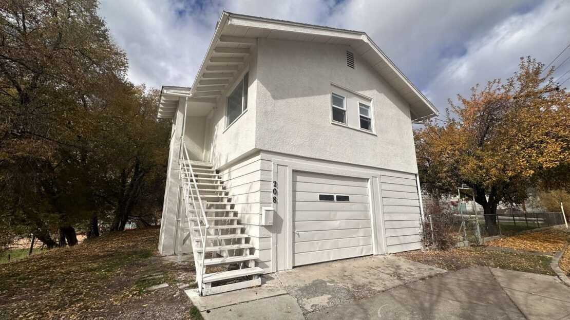 208 S McDow Street - Susanville - California - 2 bed, 1 bath rental property