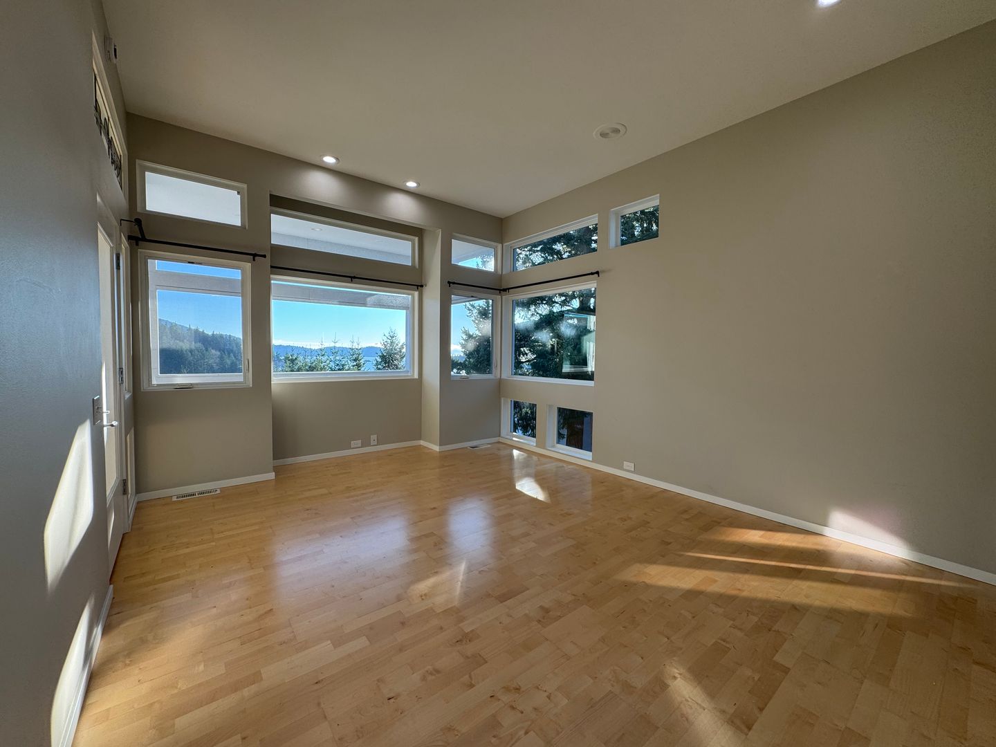 213 Sea Pines Ln. - Bellingham - Washington - 3 bed, 3.5 bath rental property