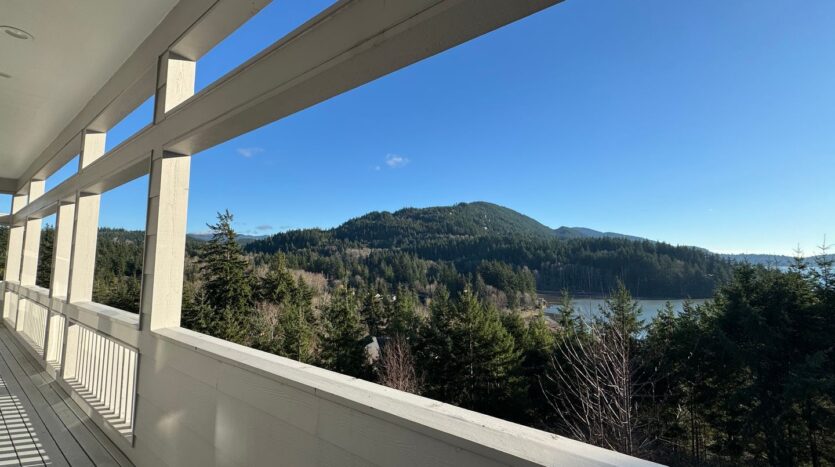 213 Sea Pines Ln. - Bellingham - Washington - 3 bed, 3.5 bath rental property