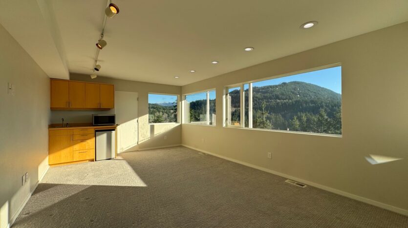 213 Sea Pines Ln. - Bellingham - Washington - 3 bed, 3.5 bath rental property