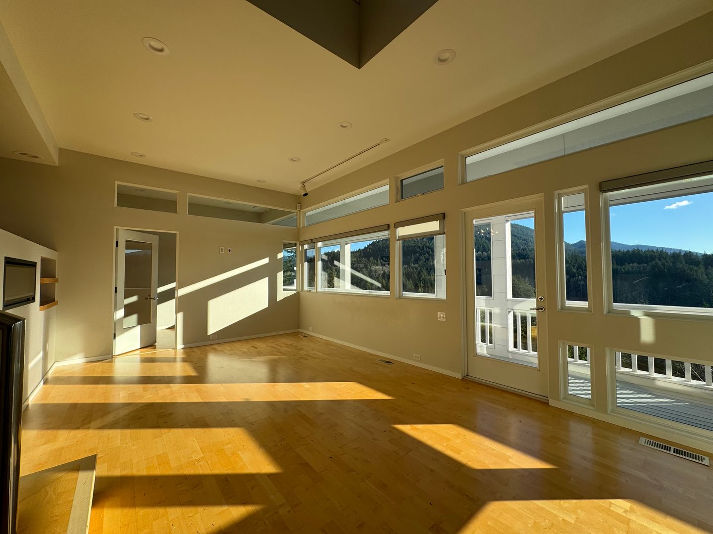 213 Sea Pines Ln. - Bellingham - Washington - 3 bed, 3.5 bath rental property