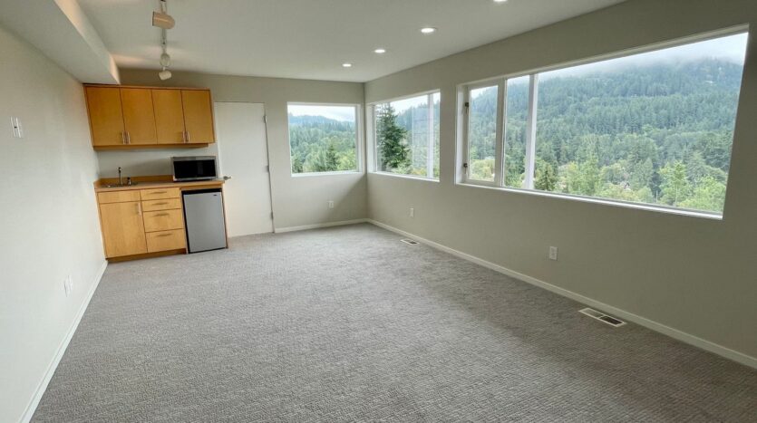 213 Sea Pines Ln. - Bellingham - Washington - 3 bed, 3.5 bath rental property