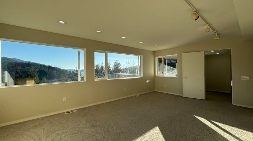 213 Sea Pines Ln. - Bellingham - Washington - 3 bed, 3.5 bath rental property