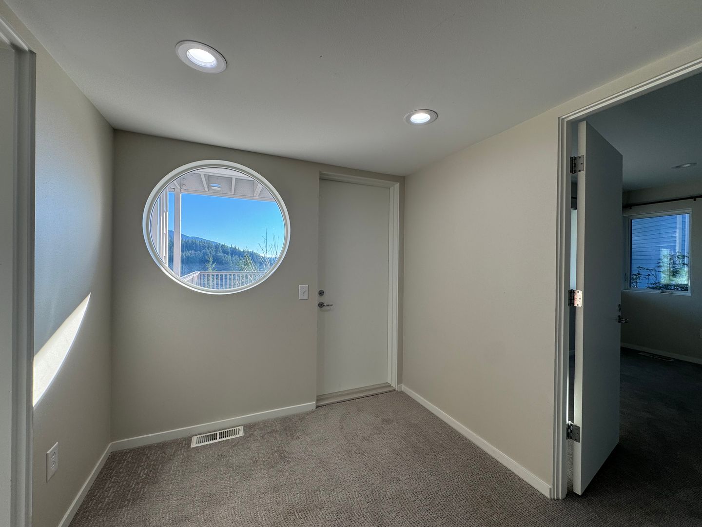 213 Sea Pines Ln. - Bellingham - Washington - 3 bed, 3.5 bath rental property