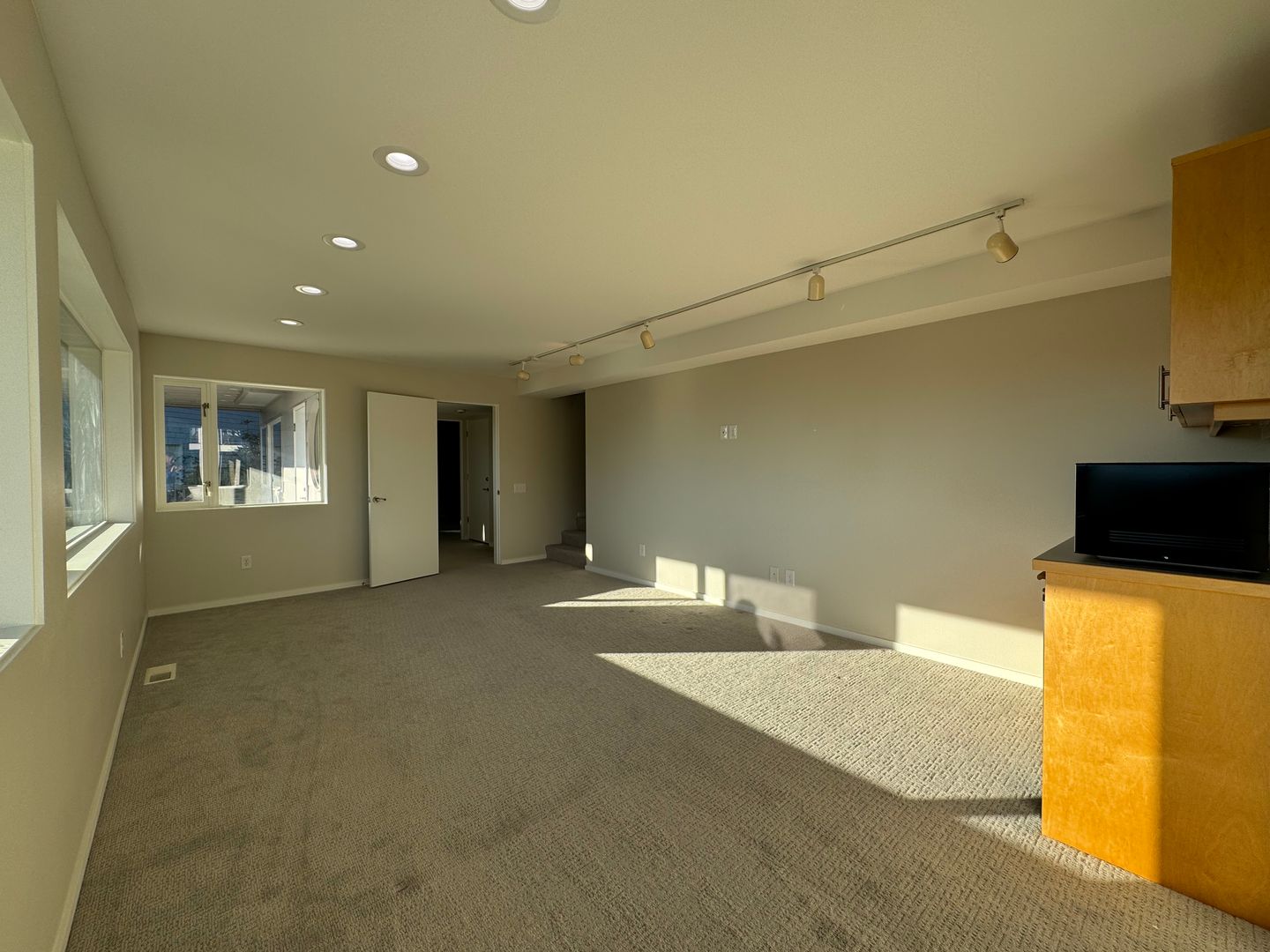 213 Sea Pines Ln. - Bellingham - Washington - 3 bed, 3.5 bath rental property