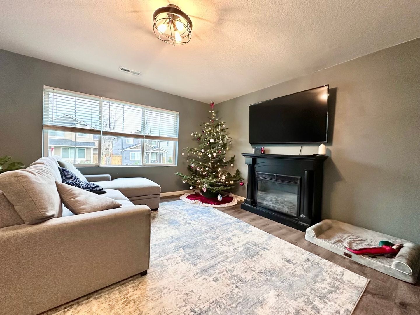 2196 SE 14th Alley - Gresham - Oregon - 3 bed, 2.5 bath rental property