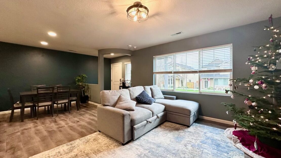 2196 SE 14th Alley - Gresham - Oregon - 3 bed, 2.5 bath rental property