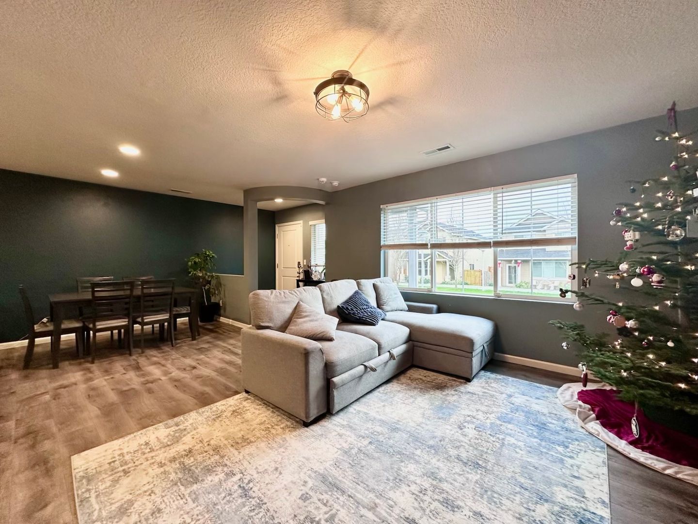 2196 SE 14th Alley - Gresham - Oregon - 3 bed, 2.5 bath rental property