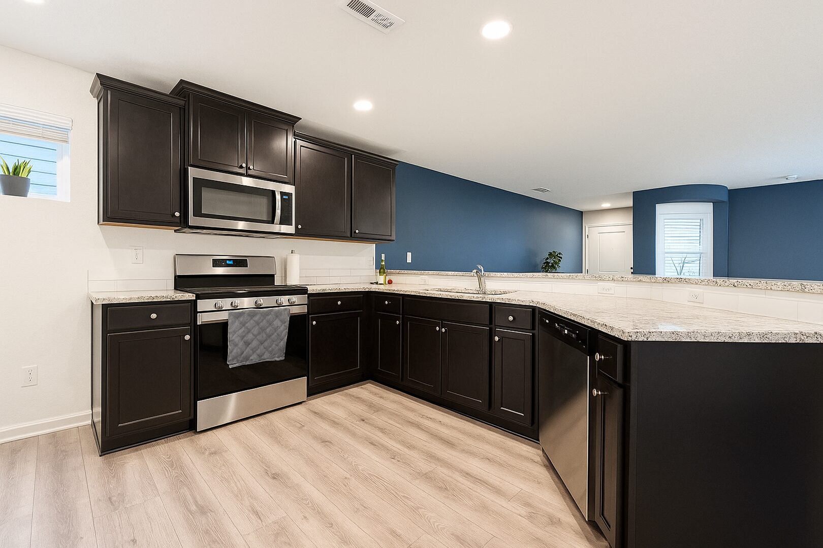 2196 SE 14th Alley - Gresham - Oregon - 3 bed, 2.5 bath rental property