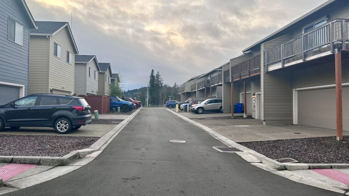 2196 SE 14th Alley - Gresham - Oregon - 3 bed, 2.5 bath rental property