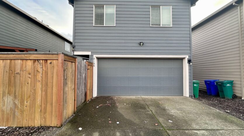 2196 SE 14th Alley - Gresham - Oregon - 3 bed, 2.5 bath rental property