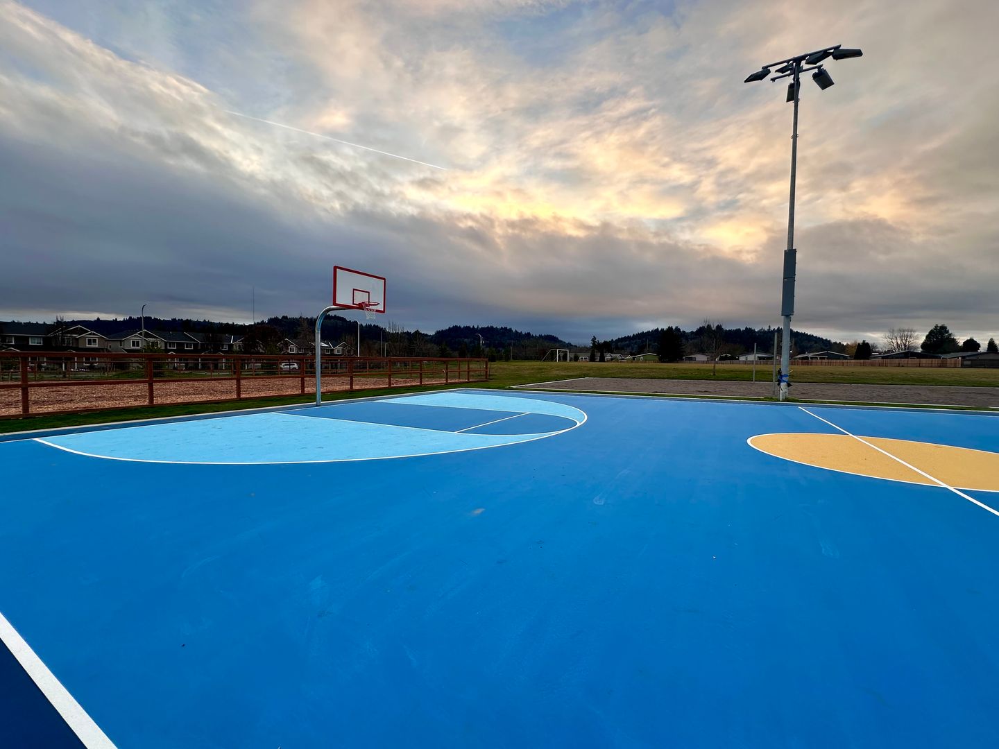 2196 SE 14th Alley - Gresham - Oregon - 3 bed, 2.5 bath rental property