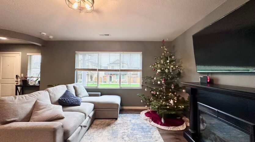 2196 SE 14th Alley - Gresham - Oregon - 3 bed, 2.5 bath rental property