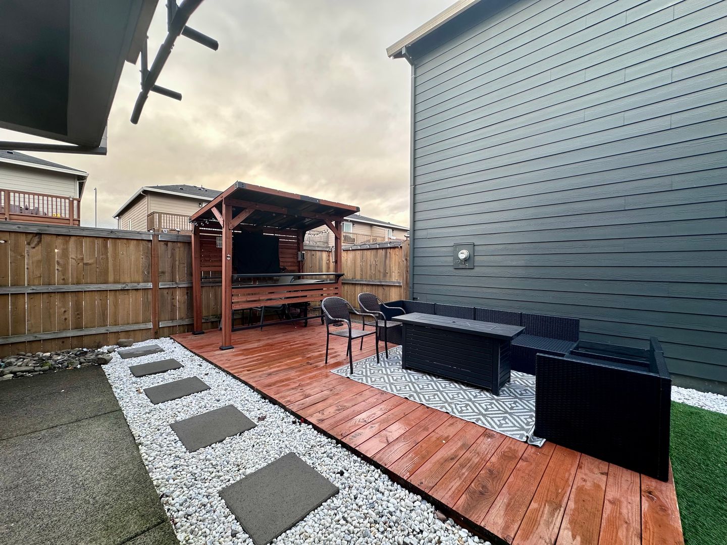 2196 SE 14th Alley - Gresham - Oregon - 3 bed, 2.5 bath rental property