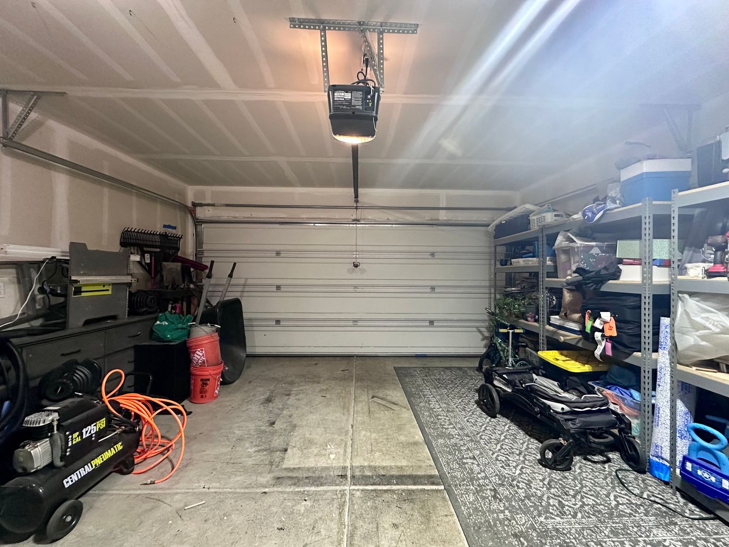 2196 SE 14th Alley - Gresham - Oregon - 3 bed, 2.5 bath rental property