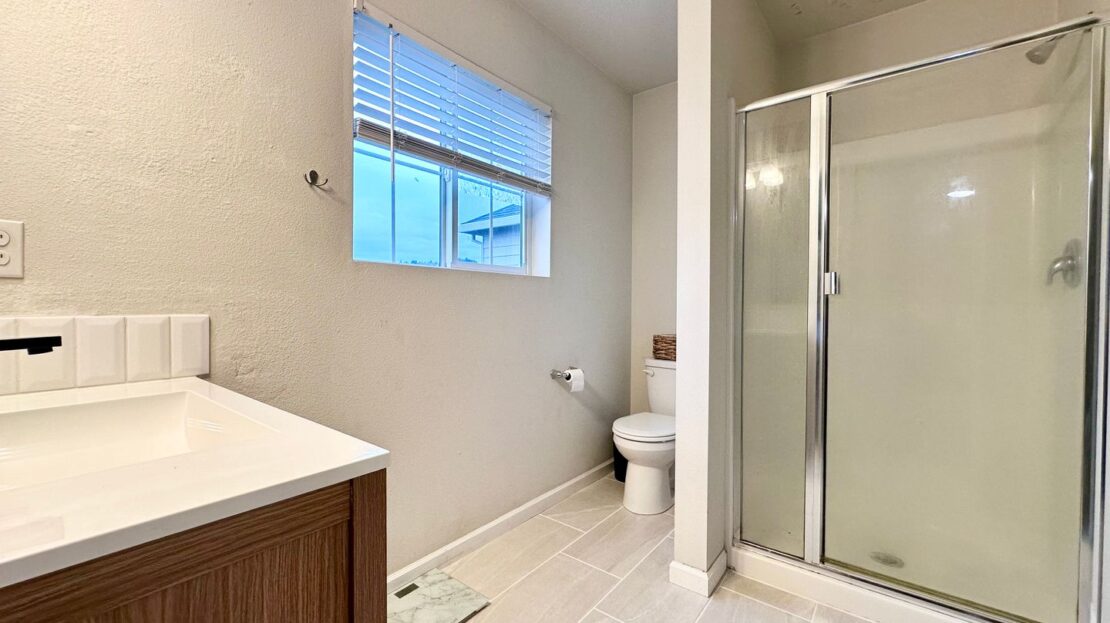 2196 SE 14th Alley - Gresham - Oregon - 3 bed, 2.5 bath rental property