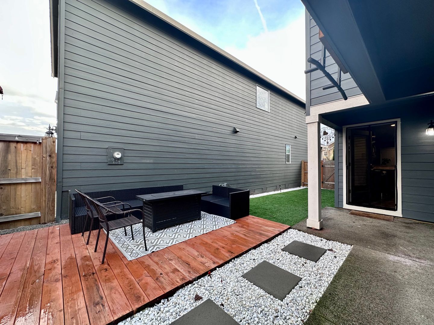 2196 SE 14th Alley - Gresham - Oregon - 3 bed, 2.5 bath rental property