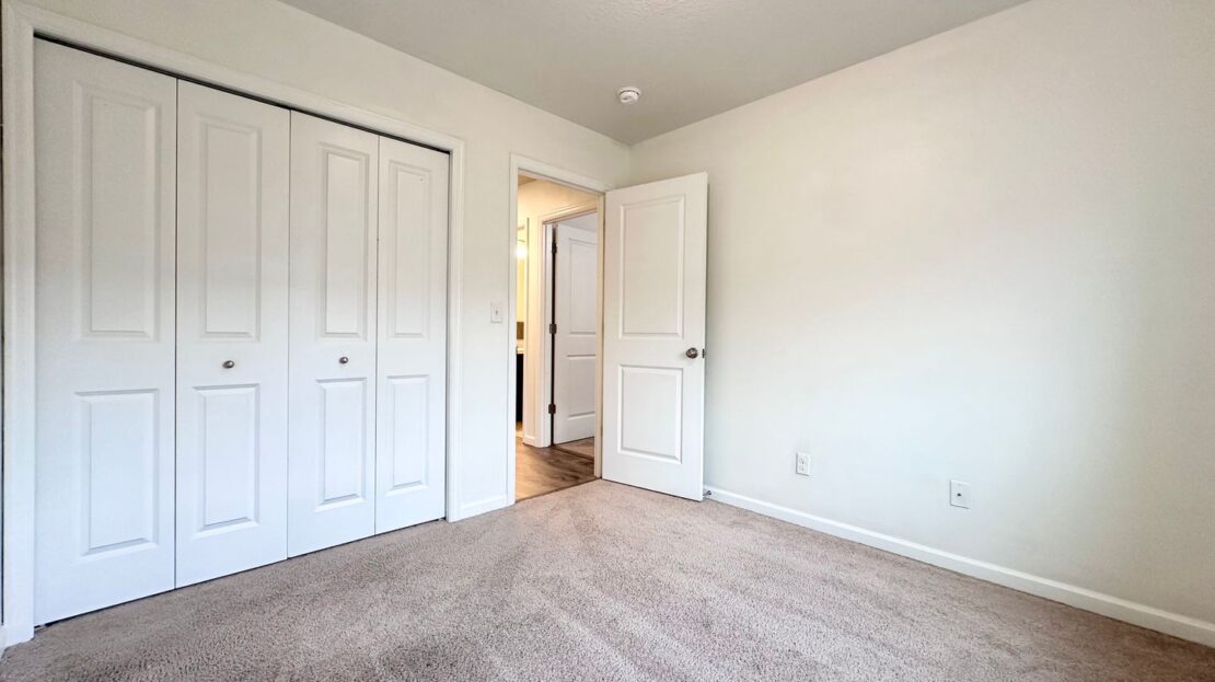 2196 SE 14th Alley - Gresham - Oregon - 3 bed, 2.5 bath rental property