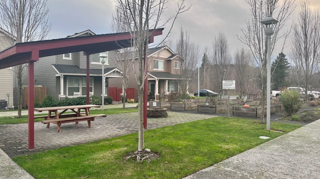 2196 SE 14th Alley - Gresham - Oregon - 3 bed, 2.5 bath rental property