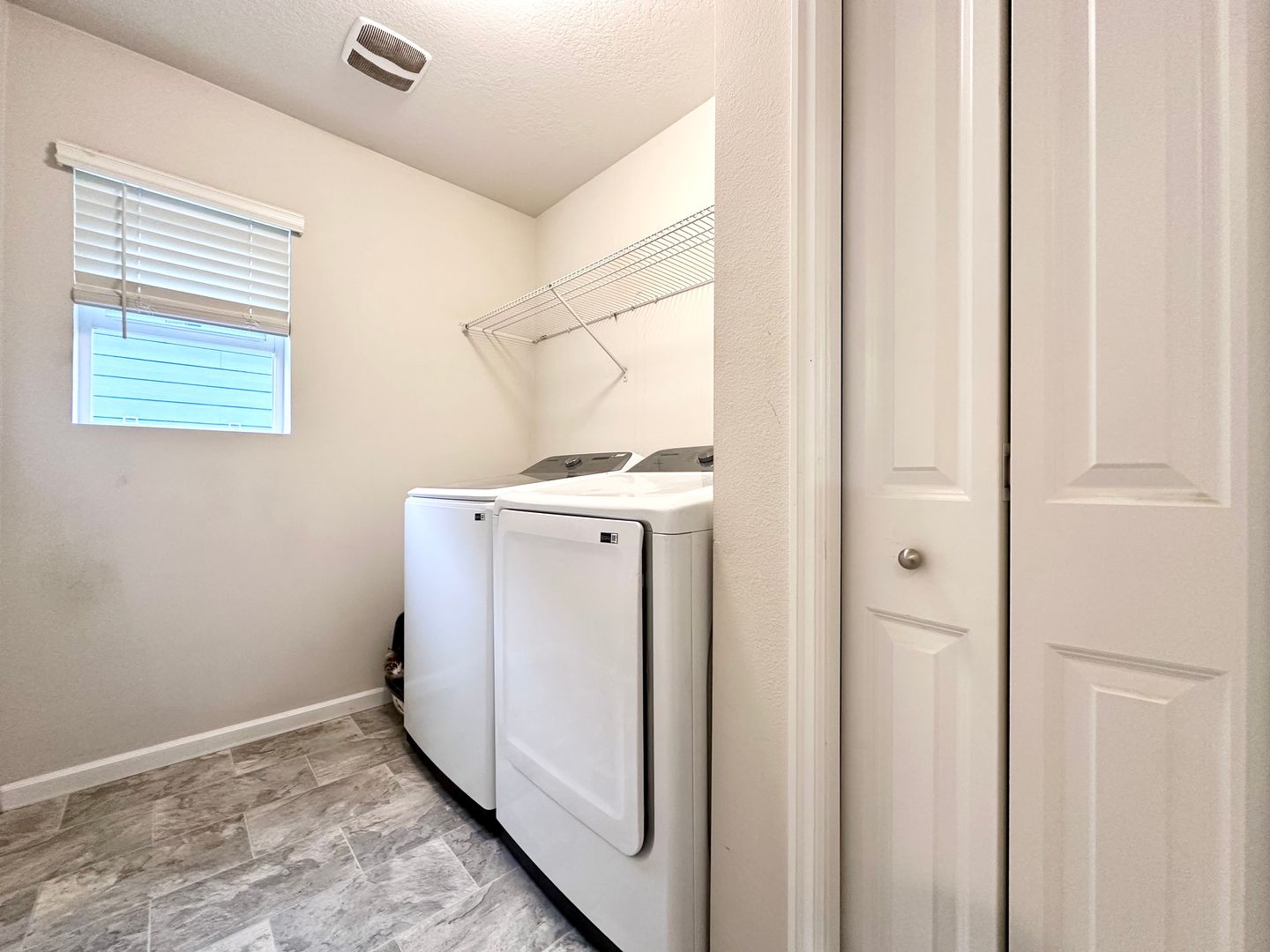 2196 SE 14th Alley - Gresham - Oregon - 3 bed, 2.5 bath rental property