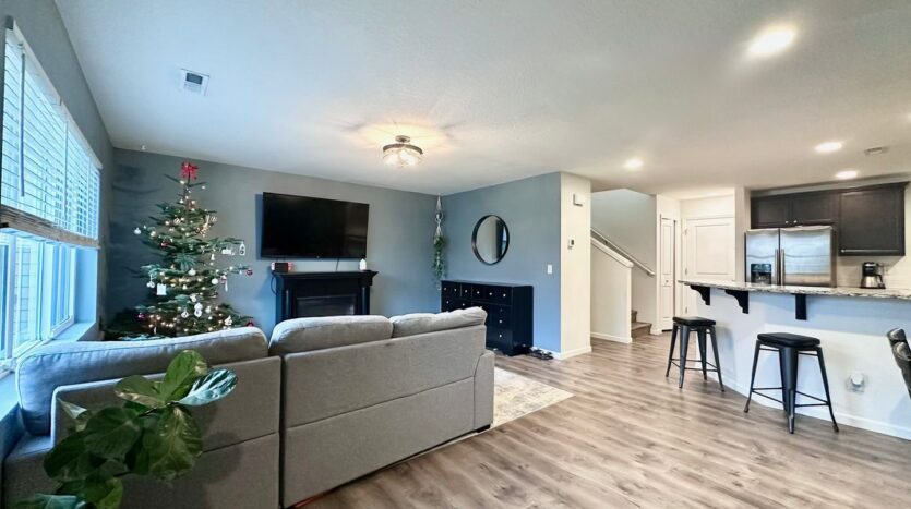 2196 SE 14th Alley - Gresham - Oregon - 3 bed, 2.5 bath rental property