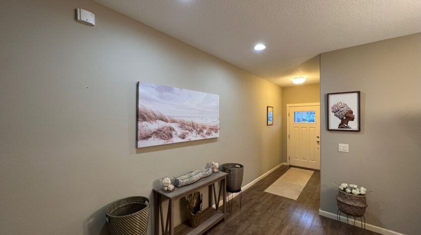 2205 SE Cochran Drive - Gresham - Oregon - 4 bed, 2.5 bath rental property