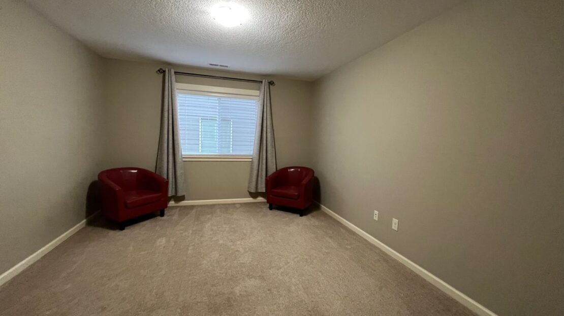 2205 SE Cochran Drive - Gresham - Oregon - 4 bed, 2.5 bath rental property