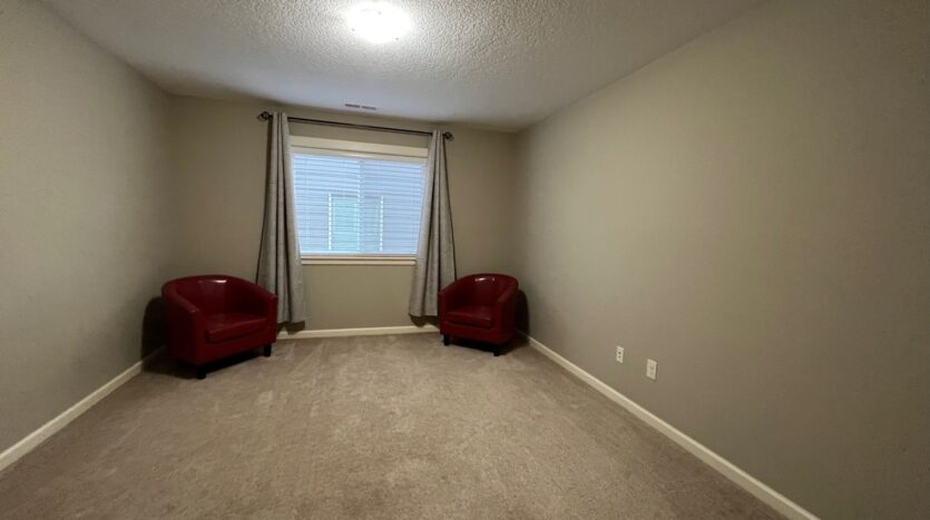 2205 SE Cochran Drive - Gresham - Oregon - 4 bed, 2.5 bath rental property