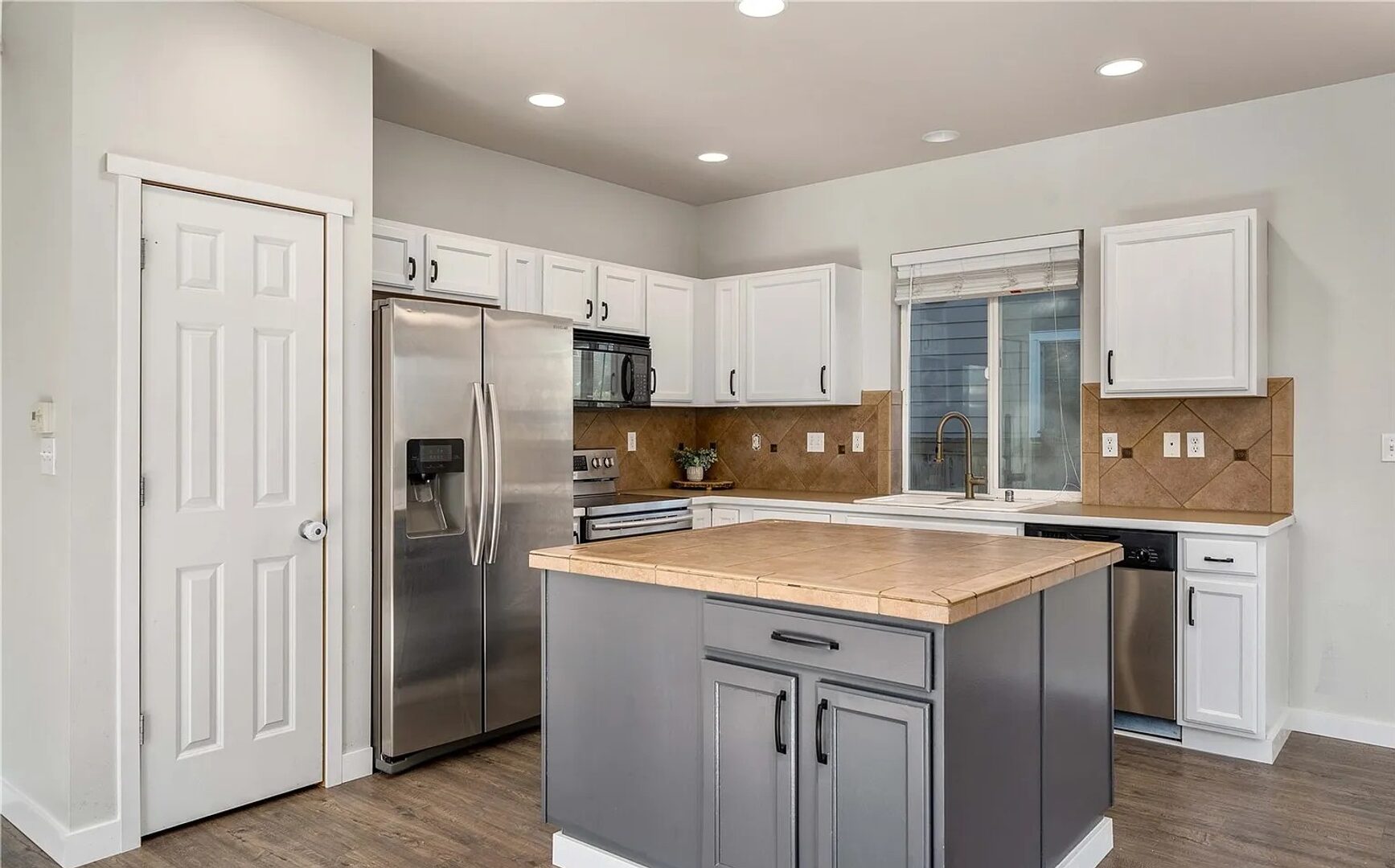 2304 190th St E  - Tacoma - Washington - 3 bed, 2.5 bath rental property