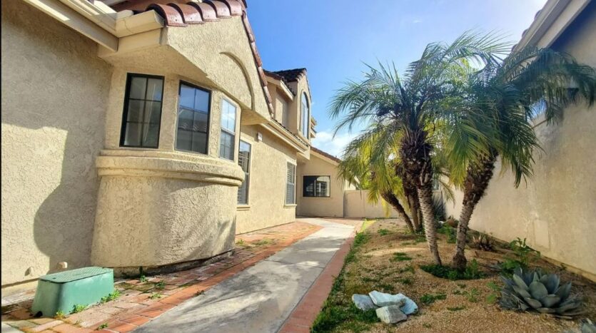 2310 Vista Valley Lane - Vista - California - 3 bed, 2.5 bath rental property