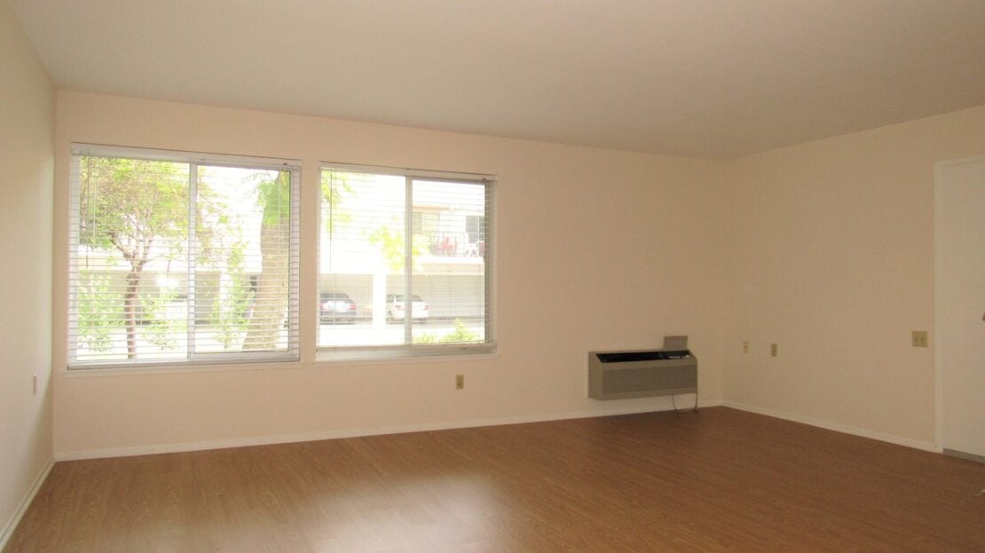 2350 Via Mariposa West Unit D - Laguna Woods - California - 2 bed, 1 bath rental property