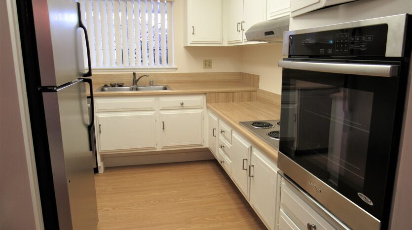 2350 Via Mariposa West Unit D - Laguna Woods - California - 2 bed, 1 bath rental property