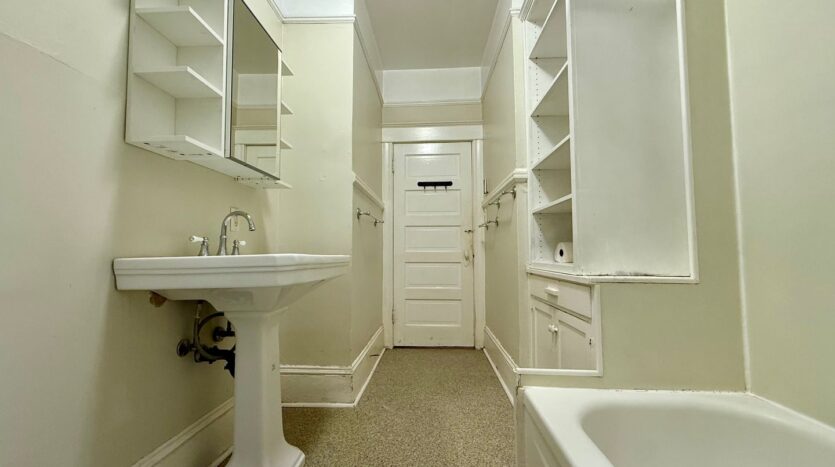 2360 NW Glisan Street - Unit No. 1 - Portland - Oregon - 2 bed, 1 bath rental property