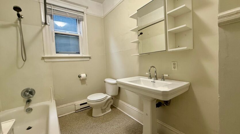 2360 NW Glisan Street - Unit No. 1 - Portland - Oregon - 2 bed, 1 bath rental property