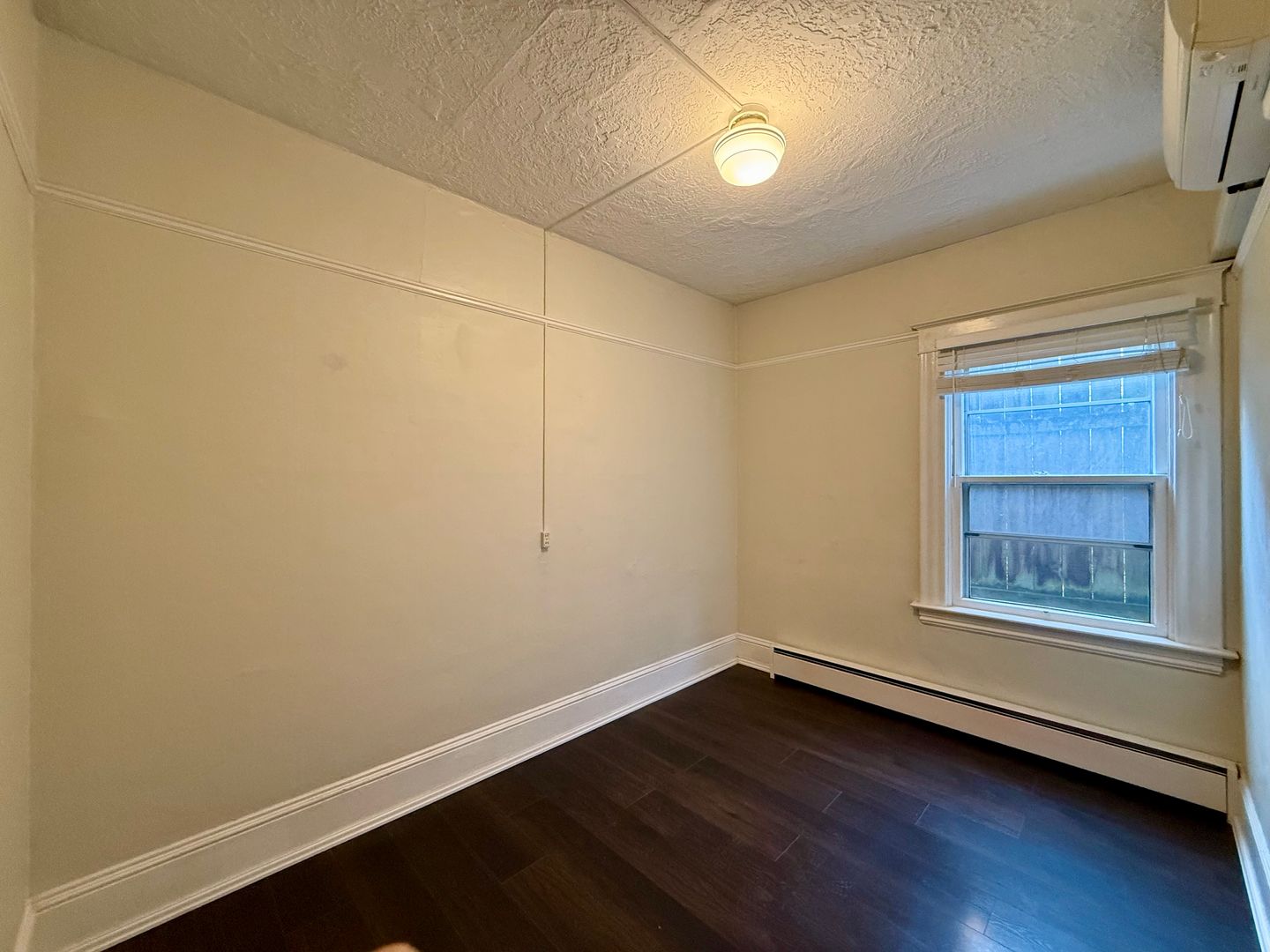2360 NW Glisan Street - Unit No. 1 - Portland - Oregon - 2 bed, 1 bath rental property