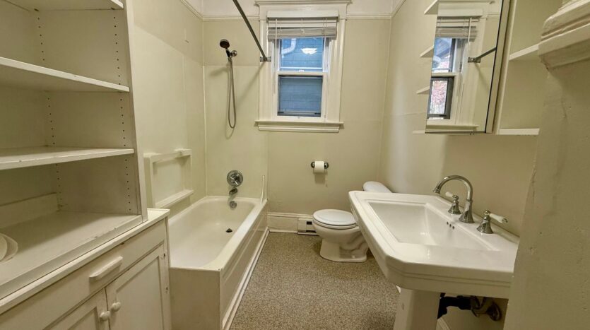 2360 NW Glisan Street - Unit No. 1 - Portland - Oregon - 2 bed, 1 bath rental property