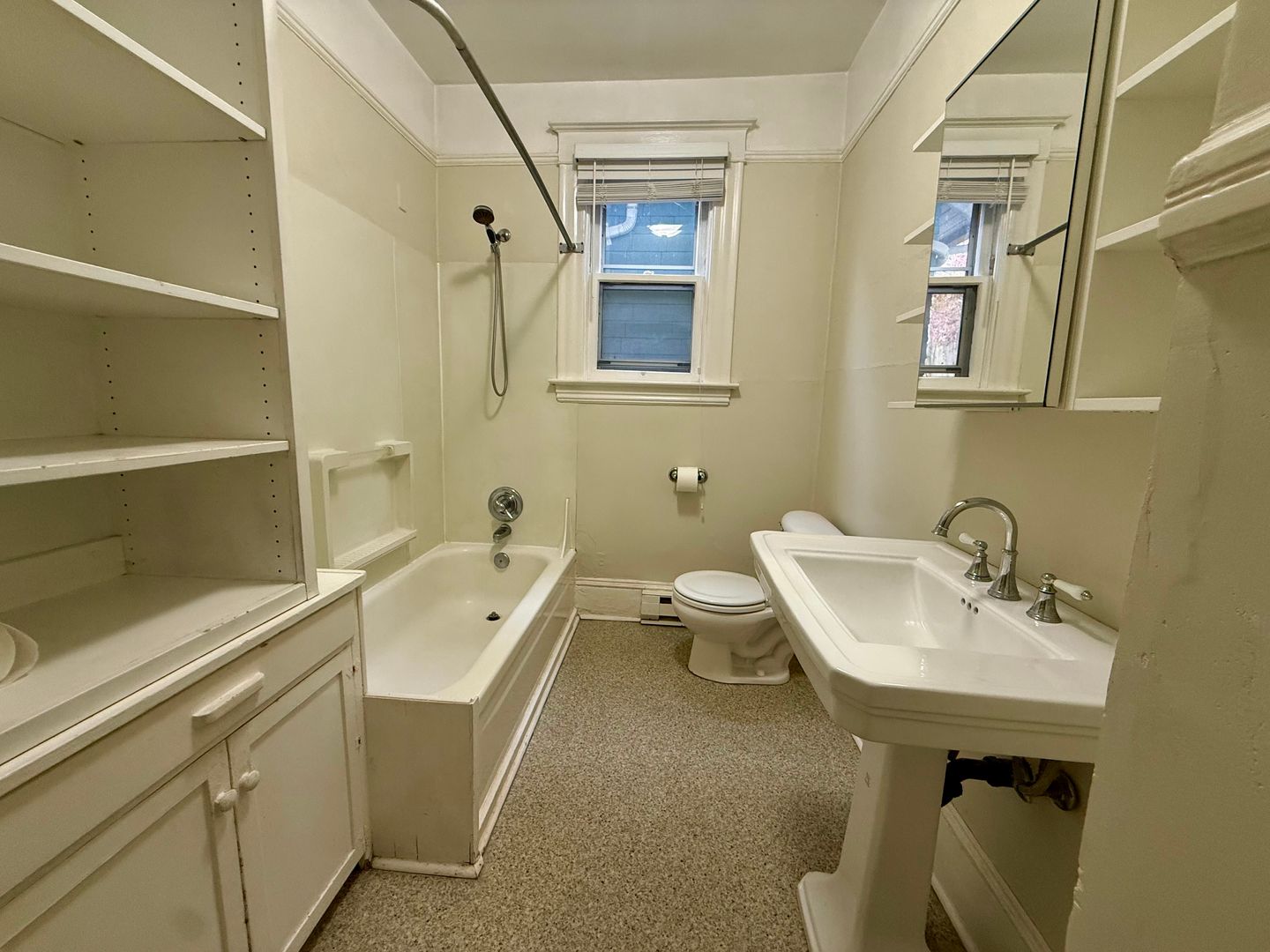 2360 NW Glisan Street - Unit No. 1 - Portland - Oregon - 2 bed, 1 bath rental property